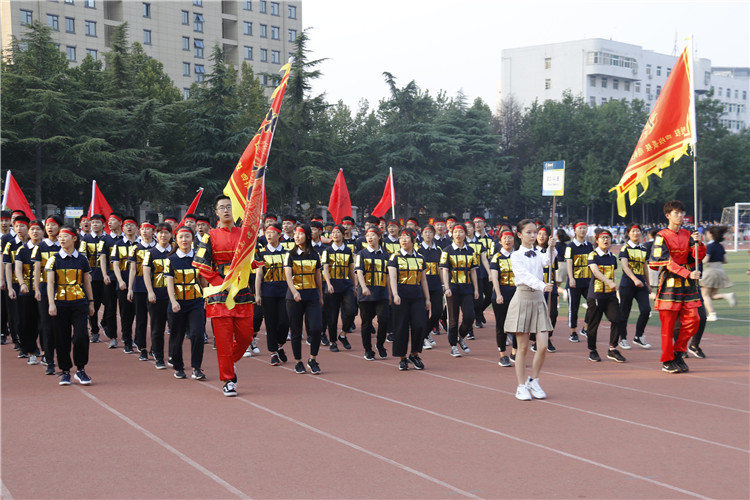 圖片7：高二四班方隊(duì).JPG