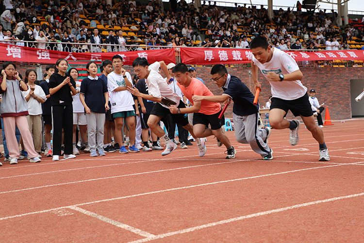 圖片20：奮勇爭(zhēng)先、不屈不撓.JPG